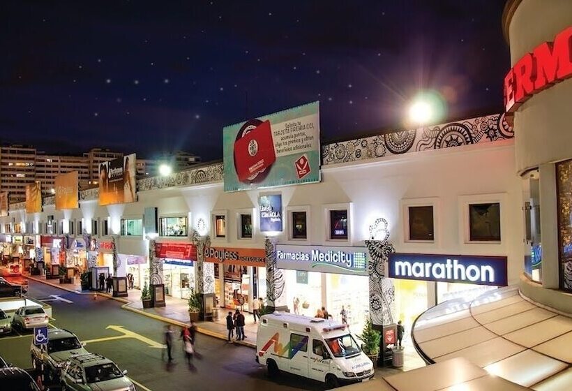 Hotel La Quinta By Wyndham Quito