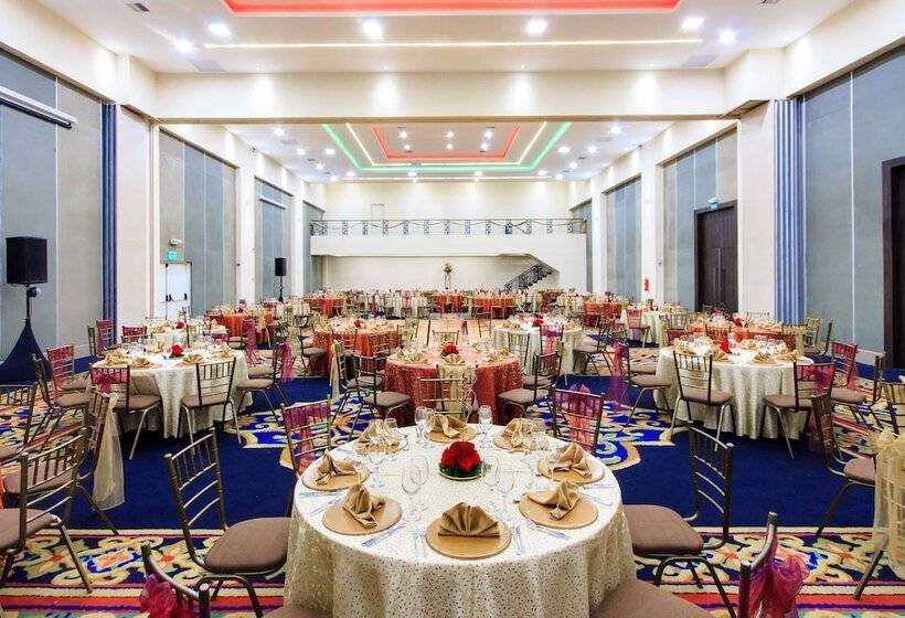 Hotel La Quinta By Wyndham Quito