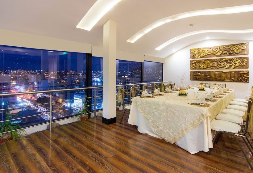 Hotel La Quinta By Wyndham Quito