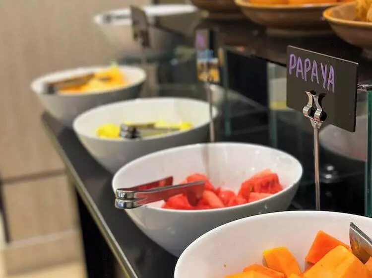 ホテル La Quinta By Wyndham Quito