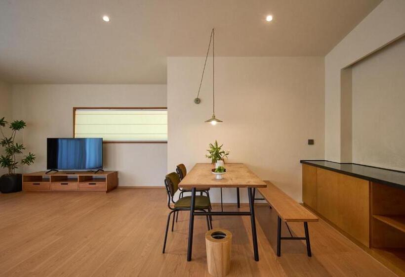 בית מלון כפרי Mountain And Autumn Homestay