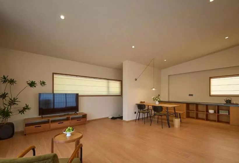 ホテル Mountain And Autumn Homestay