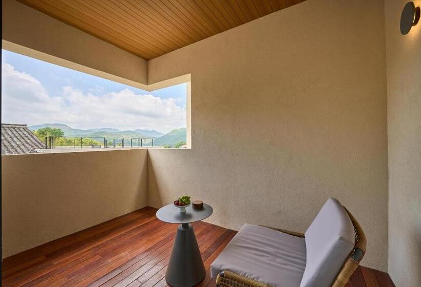 בית מלון כפרי Mountain And Autumn Homestay