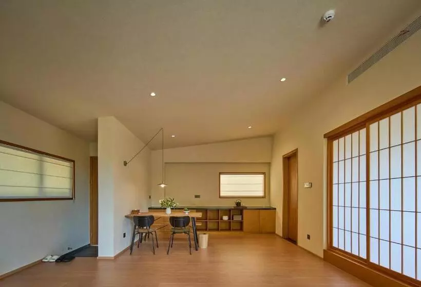 ホテル Mountain And Autumn Homestay