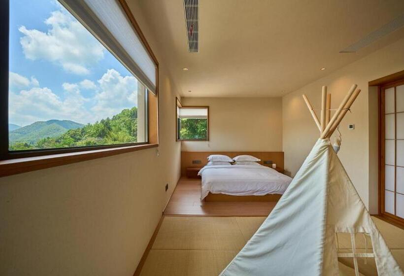 בית מלון כפרי Mountain And Autumn Homestay