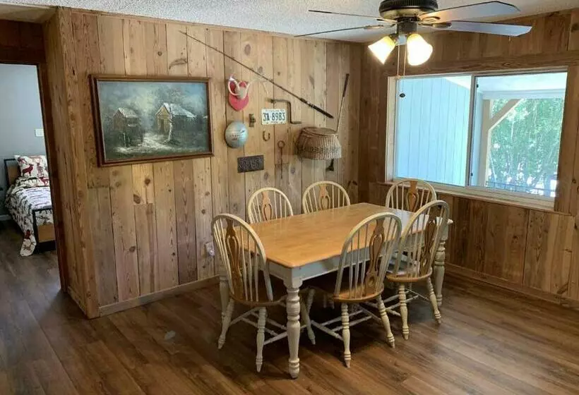 ペンション Clark Creek Ranch Cabin