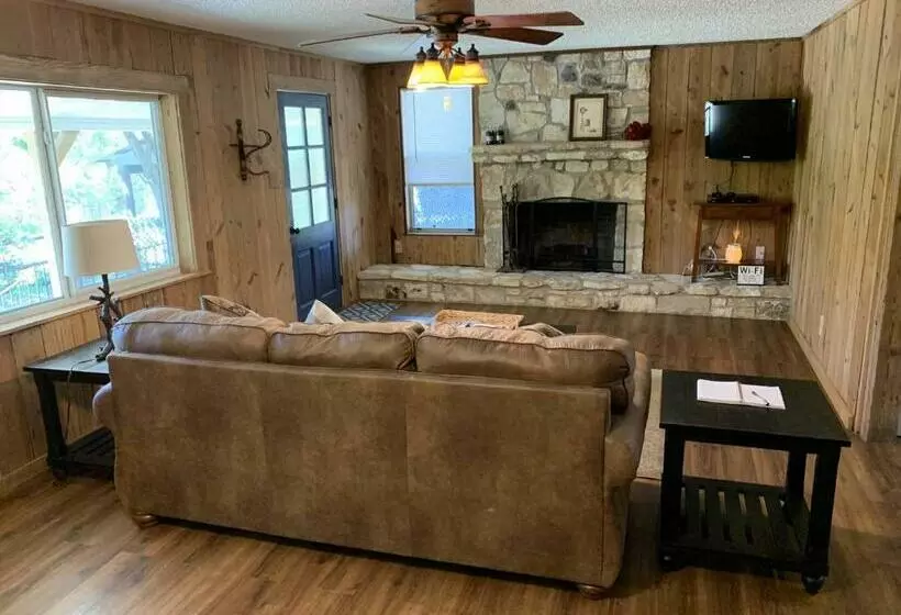 ペンション Clark Creek Ranch Cabin