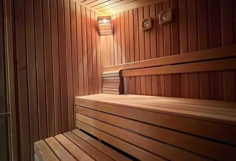 Hotelli Golden Time İncek