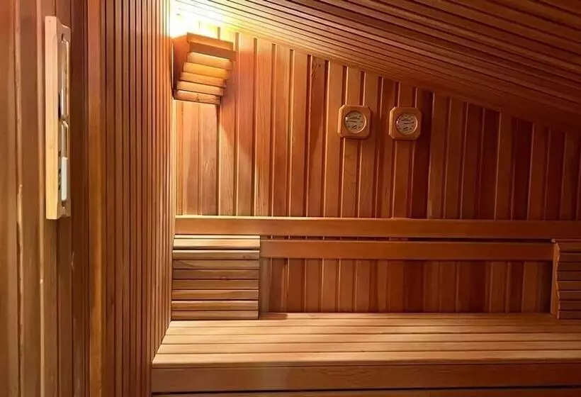 Hotelli Golden Time İncek