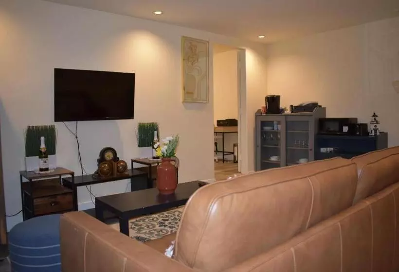 Majatalo Charming Private Guest Suite Near Disney/beach