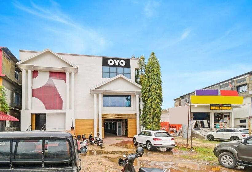 Hotelli Collection O 809269 The Grand Megha Resort