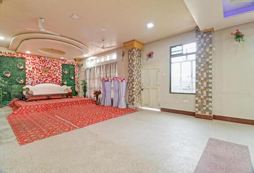 Hotell Collection O 809269 The Grand Megha Resort