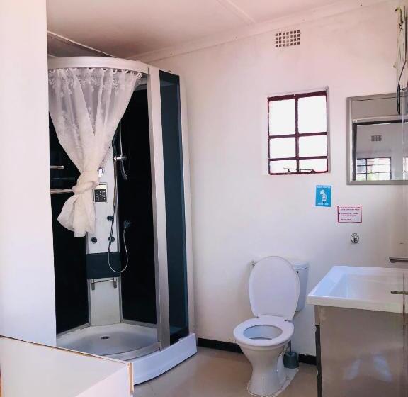 تختخواب و صبحانه Amogelang Guesthouse & Suites