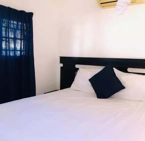 تختخواب و صبحانه Amogelang Guesthouse & Suites