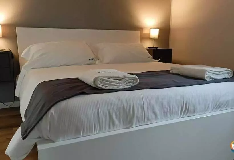 Aamiaismajoitus (B&B) Baia Di Luna