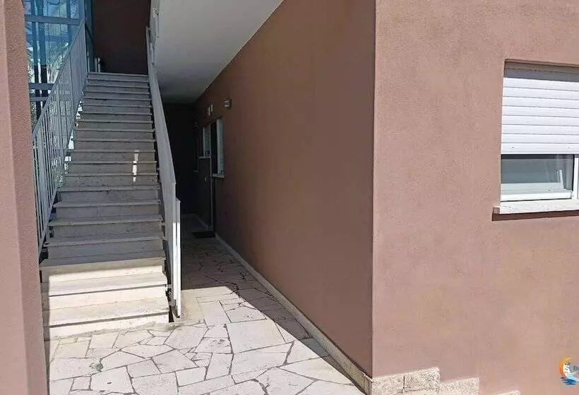 Aamiaismajoitus (B&B) Baia Di Luna