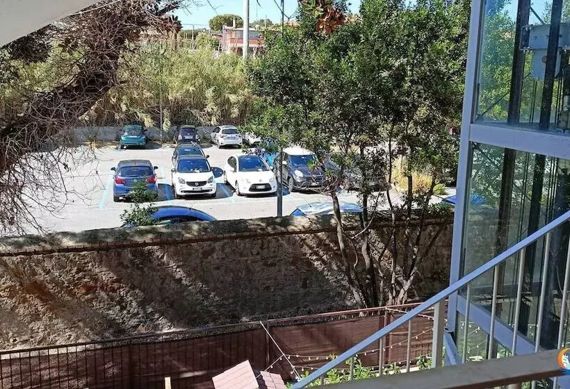 Aamiaismajoitus (B&B) Baia Di Luna