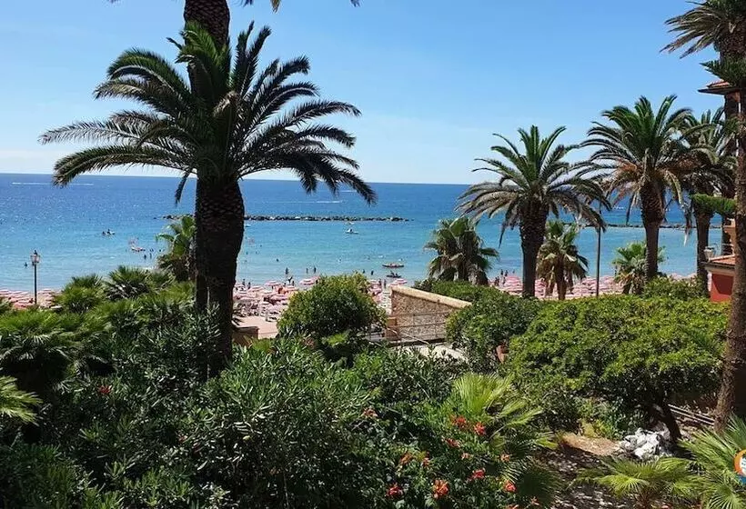 Aamiaismajoitus (B&B) Baia Di Luna