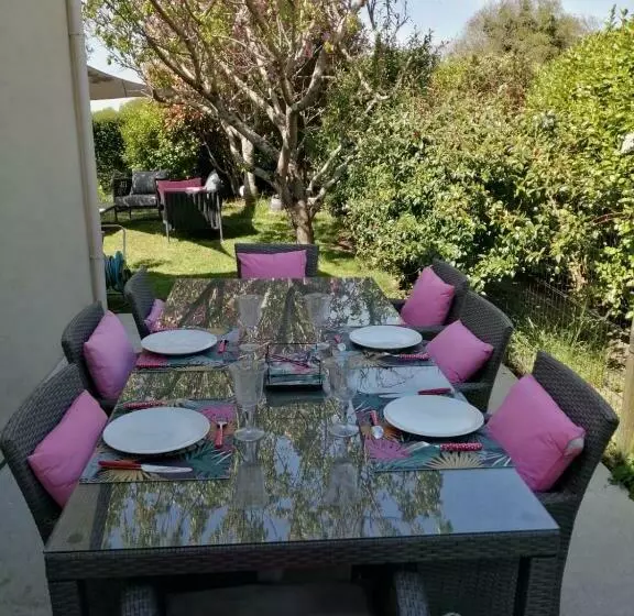 Aamiaismajoitus (B&B) Les Chambres De Fontenon