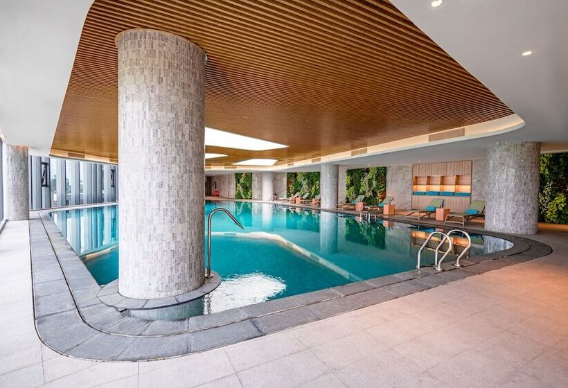 هتل A La Carte Ha Long Bay