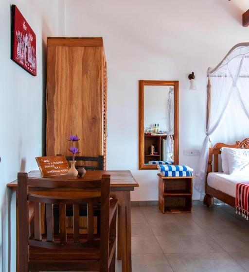 فندق Aussie Swiss