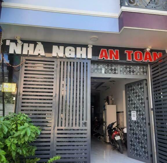 هتل کپسول Nhà Nghỉ An Toàn