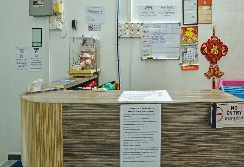 호텔 Oyo 90734 Tata Inn