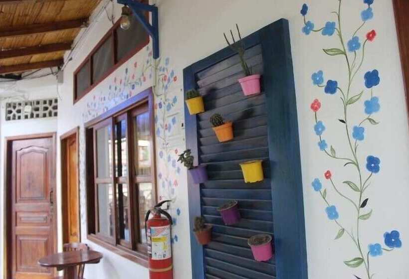 Pansiyon Hostal Machalilla