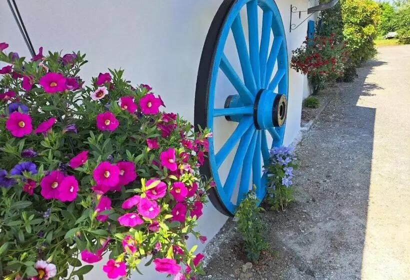 Majatalo La Suite D élise