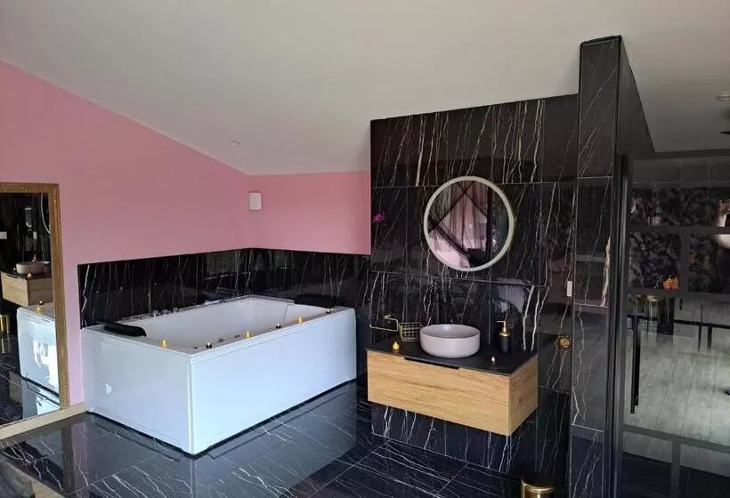 Majatalo La Suite D élise