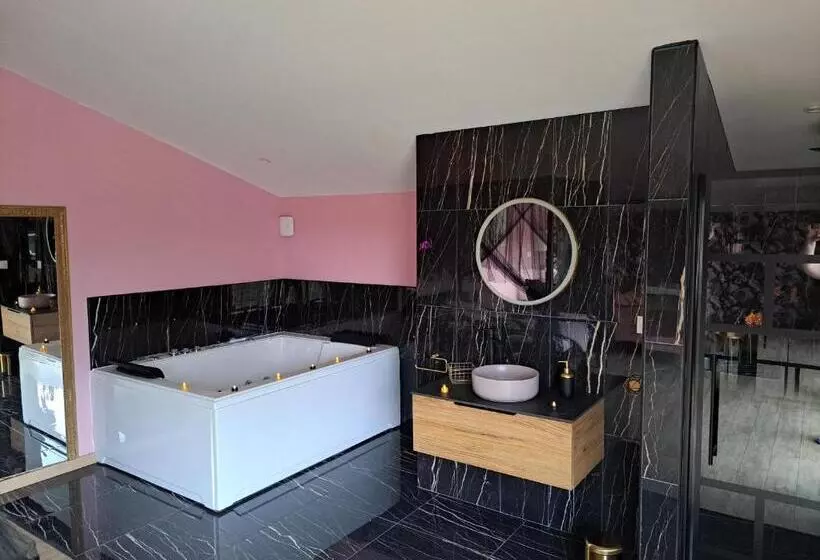 Majatalo La Suite D élise