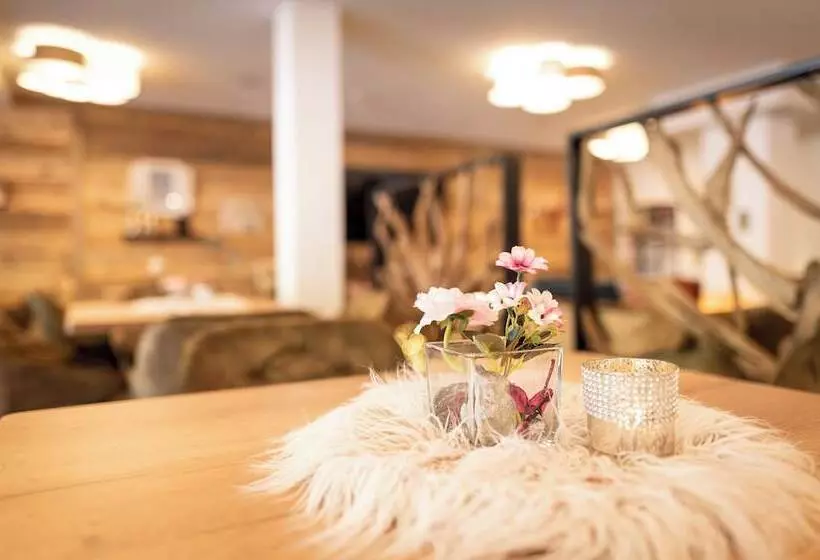 Wildbach Lodge Dienten