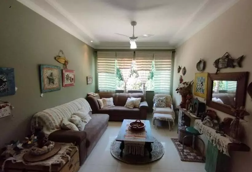 Aamiaismajoitus (B&B) Pernoites No Ateliê La Rosa I