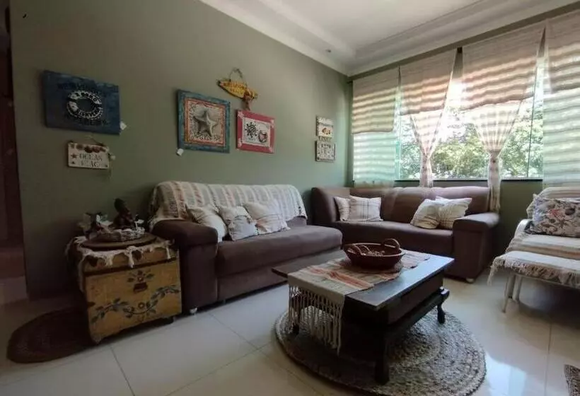 Aamiaismajoitus (B&B) Pernoites No Ateliê La Rosa I