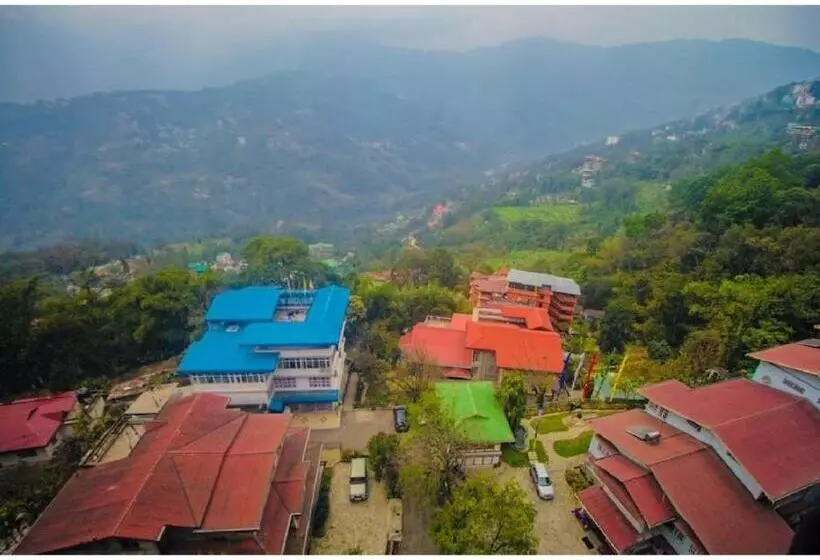 Hotelli Jade Retreat