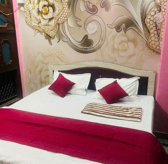 Отель Oyo Home  Dream Palace