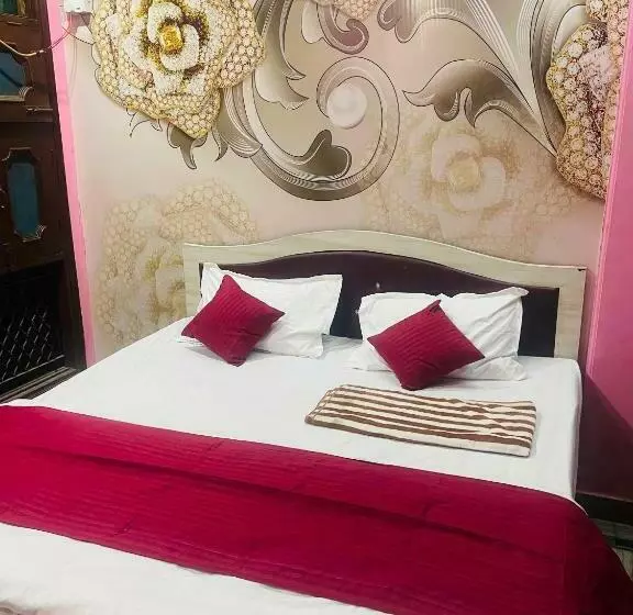 ホテル Oyo Home  Dream Palace