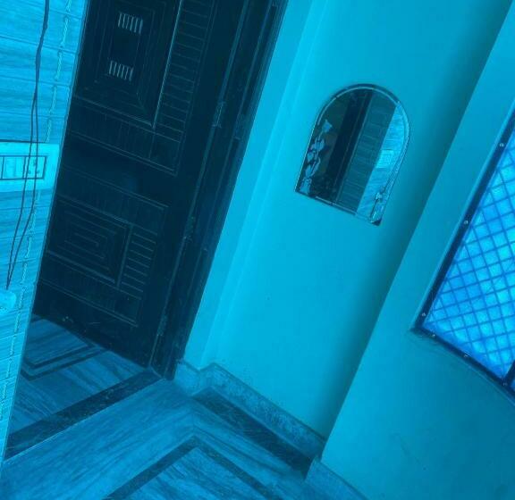 Отель Oyo Home  Dream Palace