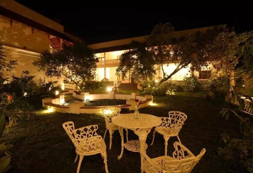Marari Beach Bungalow Resort Alleppey