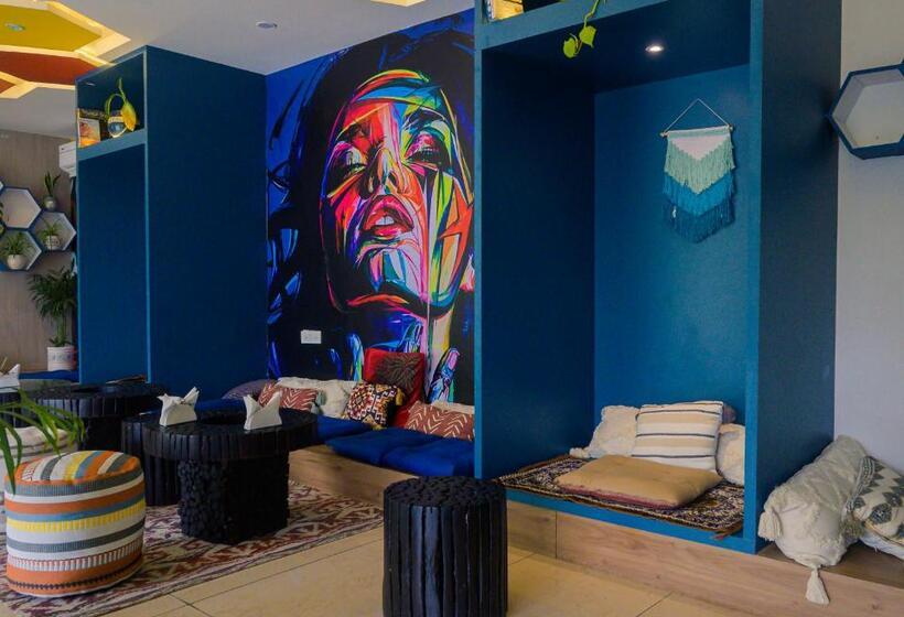 The Hosteller Jeolikote