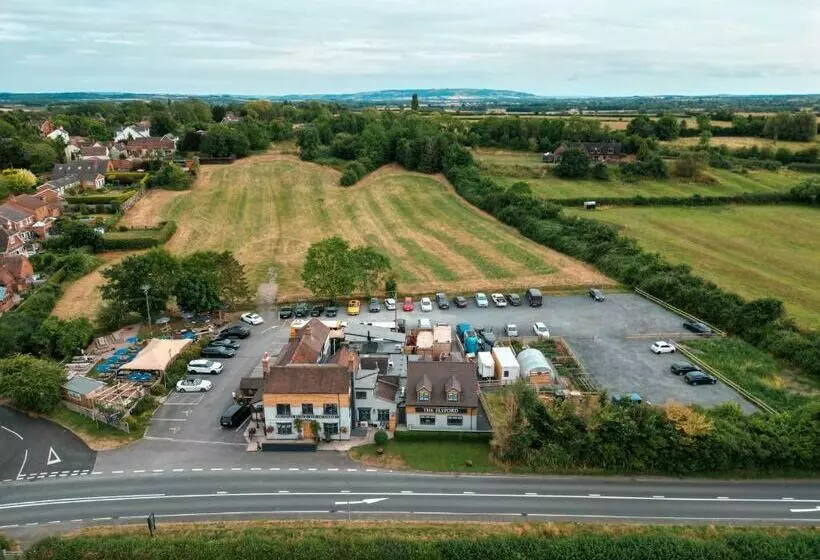 ユースホステル The Flyford