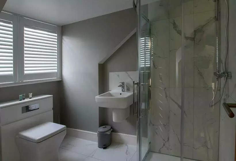 ユースホステル The Flyford