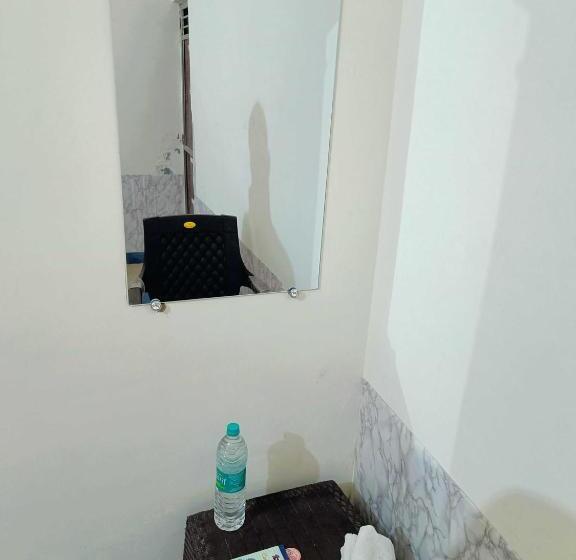 בית מלון כפרי Oyo 80848c Pride Inn