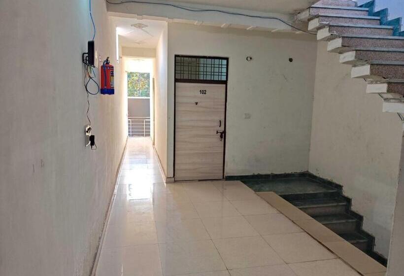 בית מלון כפרי Oyo 80848c Pride Inn