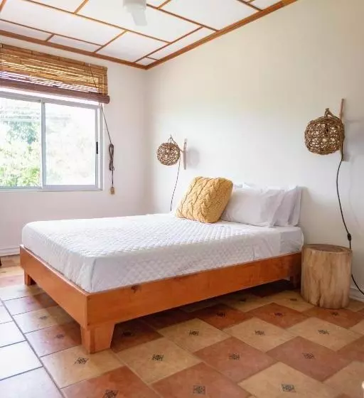 Buen Camino Hotel, San Mateo