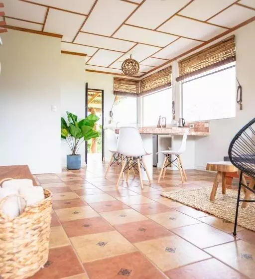 Buen Camino Hotel, San Mateo