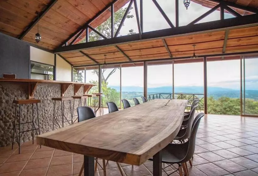 Buen Camino Hotel, San Mateo