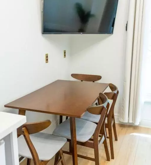 ホテル Suite 5 Historic Art City Inn