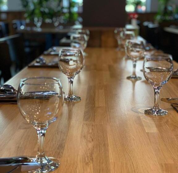 ベッドアンドブレックファースト A Fogadó