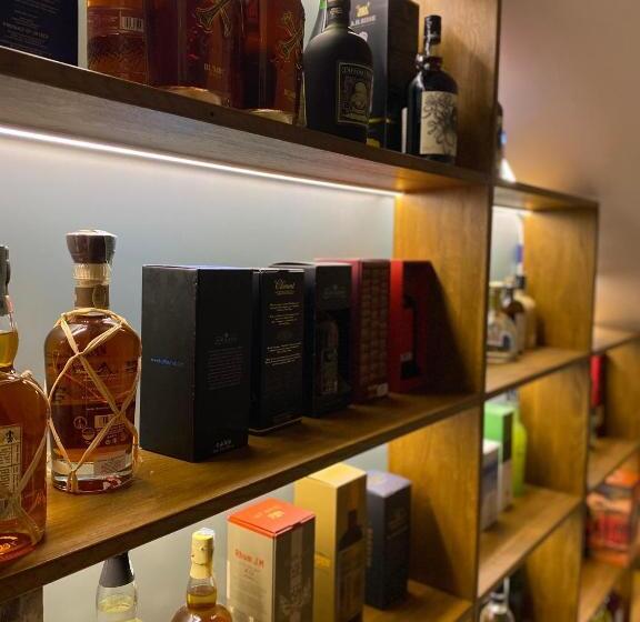 ベッドアンドブレックファースト A Fogadó